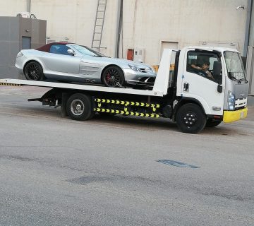سطحة لنقل السيارات